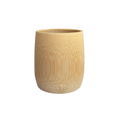 Vaso_de_bambu_pequeno___Fondo_blanco_2
